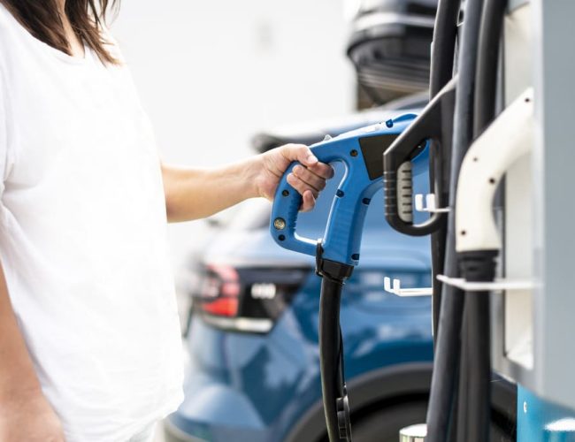 Soluciones en baterías de alto voltaje con La Casa de las Baterías en Panamá