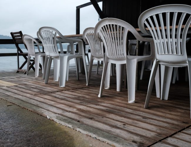 Cómo elegir sillas plásticas para tu hogar en Puerto Rico