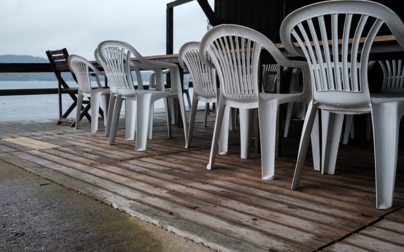 Cómo elegir sillas plásticas para tu hogar en Puerto Rico