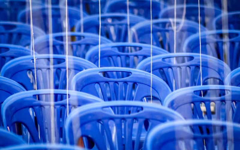Encuentra sillas plásticas ideales para exteriores en Guatemala